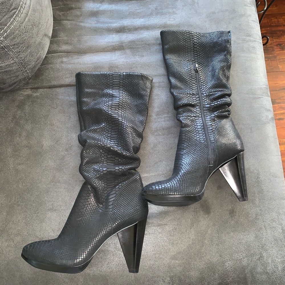 Like New Carlos Santana Leather Snake Boots
